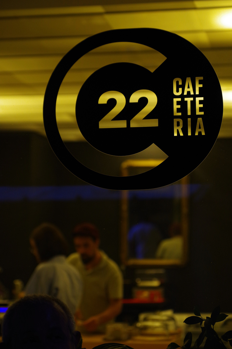 C22 Cafeteria, un loc cozy unde poți savura cafea delicioasă - 01.jpg