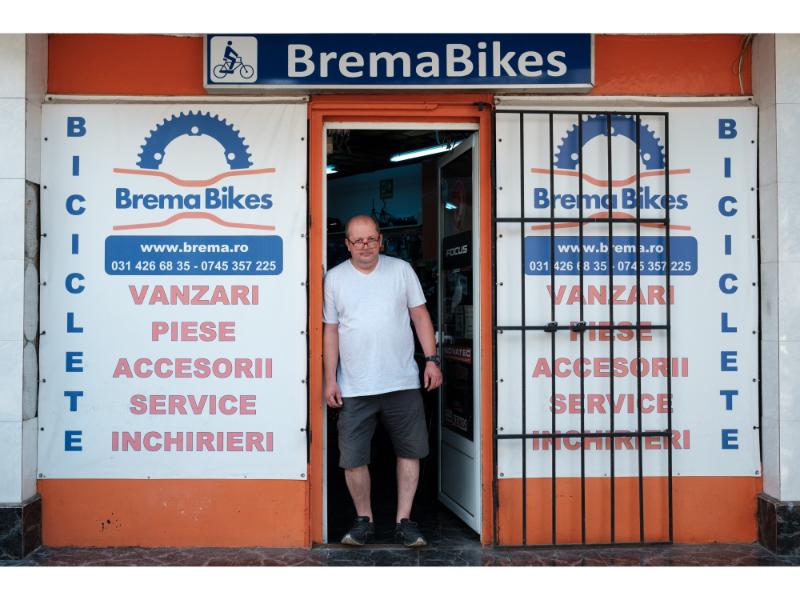 Magazinul de biciclete din Cartier - 01.jpg